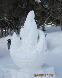 Детская снежная скульптура 1.